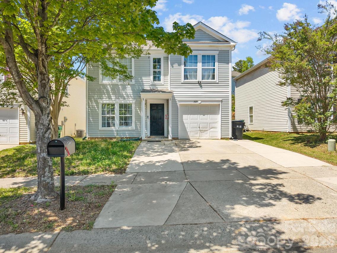 2621 Stream Bank Dr., Charlotte, NC 28269