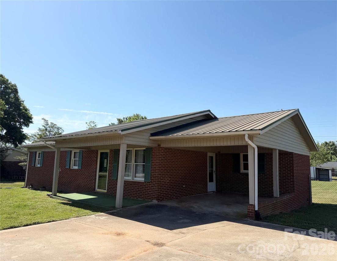 372 Ferry Rd., Forest City, NC 28043