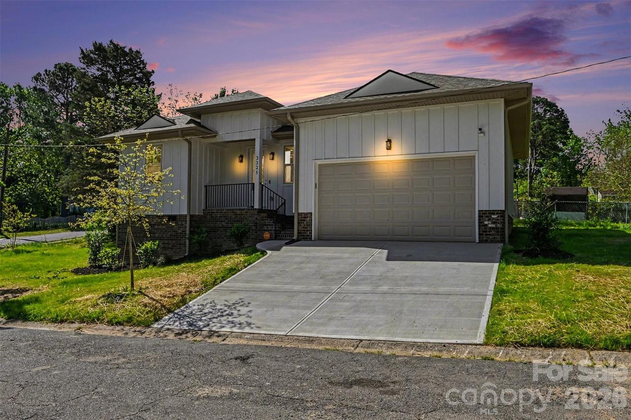 2225 Irma St., Charlotte, NC 28216