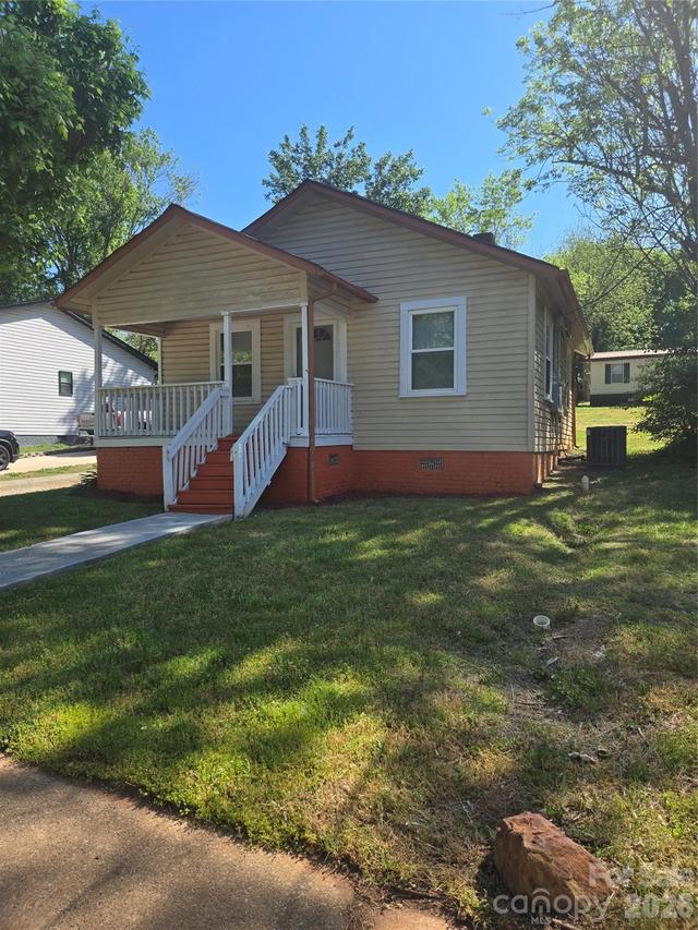 207 S Caldwell Ave., Newton, NC 28658