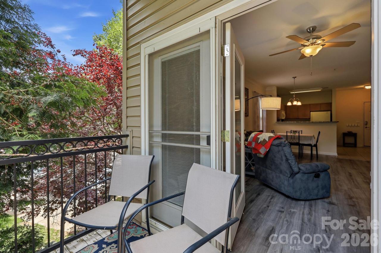 528 Appeldoorn Cir., Asheville, NC 28803