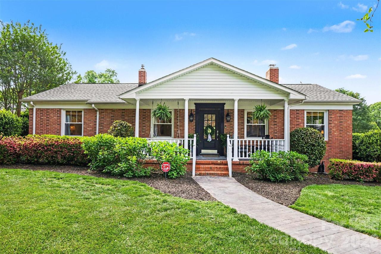 107 Peachtree St., Belmont, NC 28012