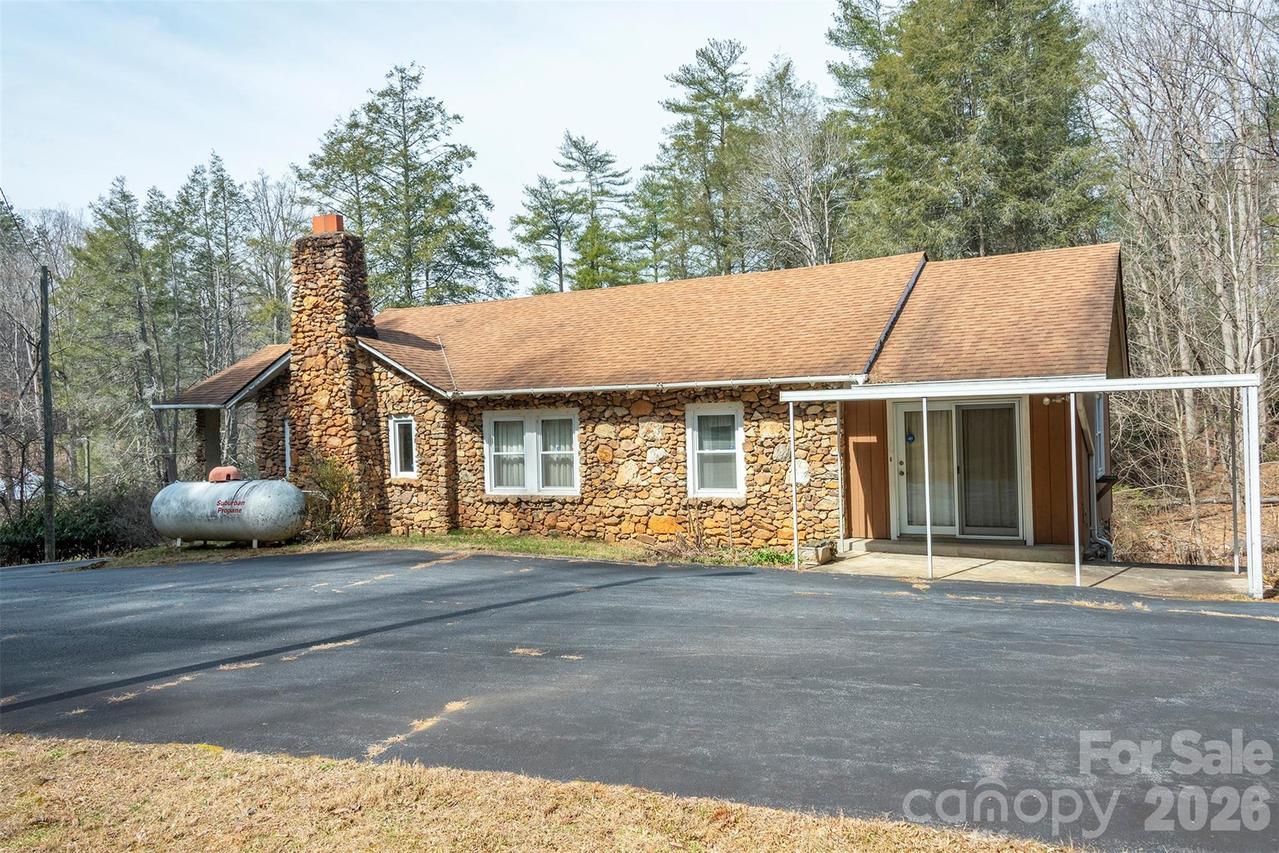 1720 Brevard Rd., Arden, NC 28704