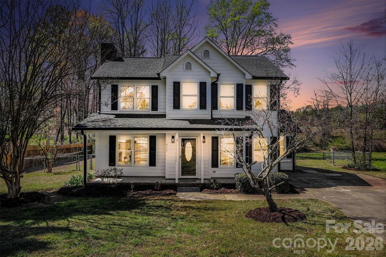 577 Tryon Pl., Gastonia, NC 28054