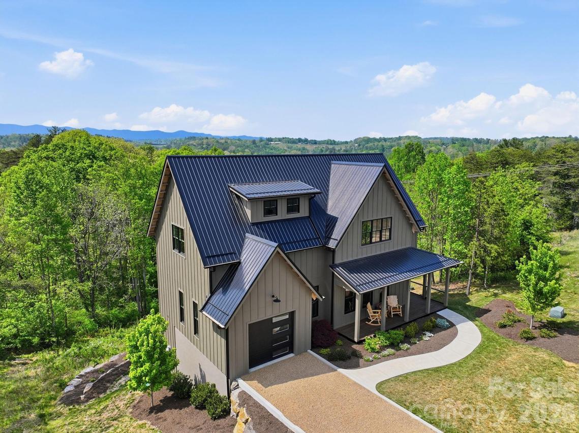 244 Westridge Farm Rd., Asheville, NC 28804