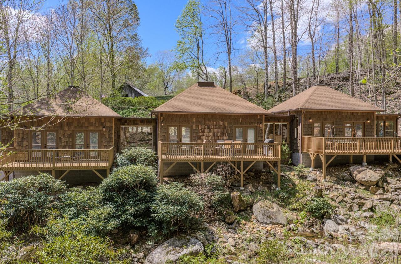 426 Cook Town Rd., Bakersville, NC 28705