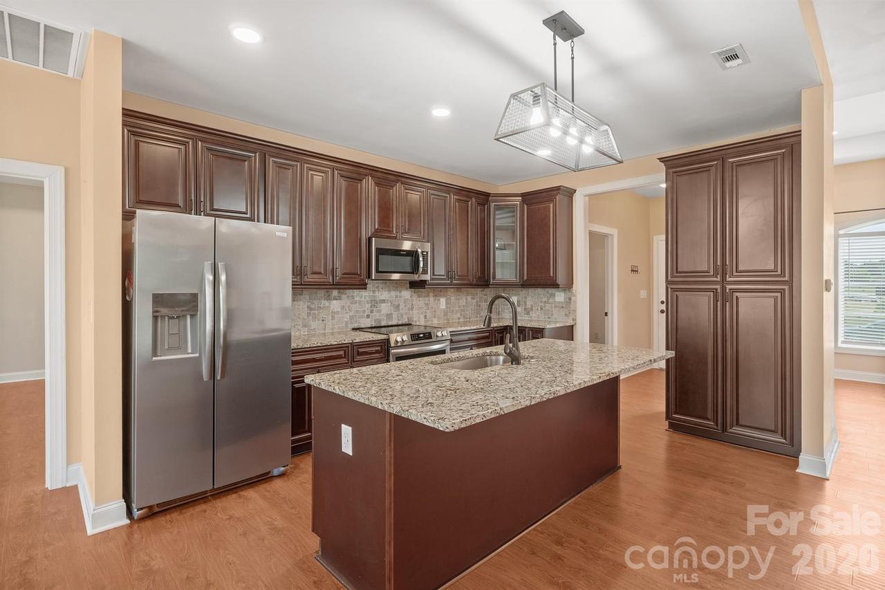 101 Long Meadows Dr., Kings Mountain, NC 28086