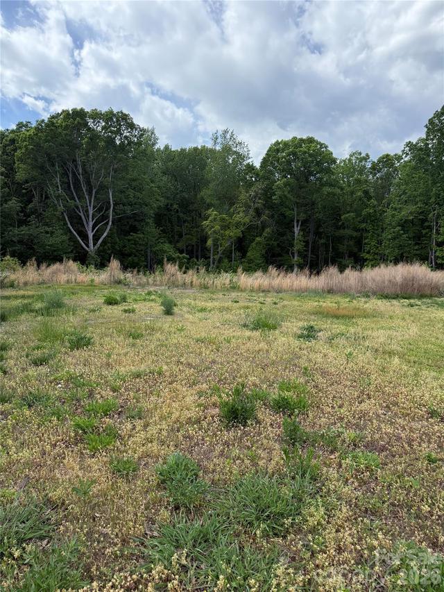 495 Forest View Dr., Kannapolis, NC 28081