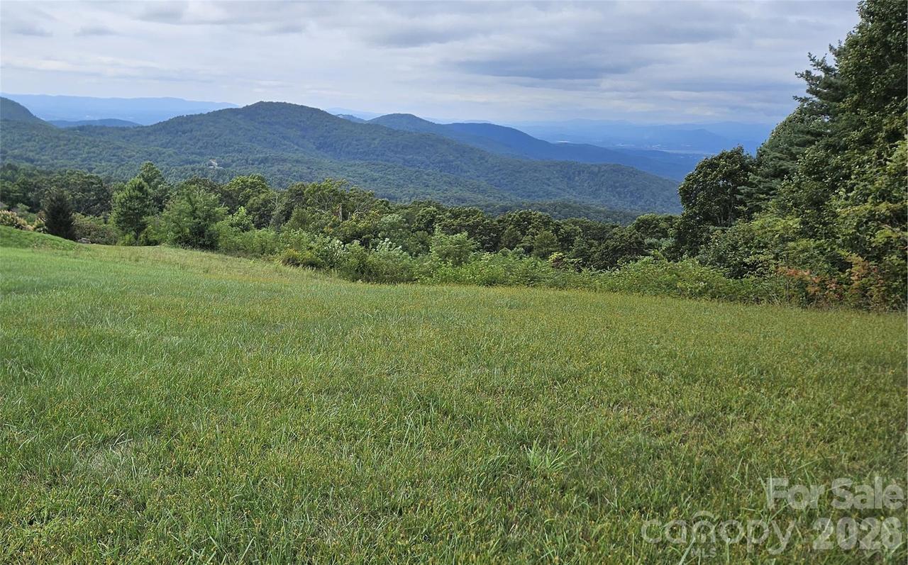 377 Grand Highland Dr. #26, Hendersonville, NC 28792