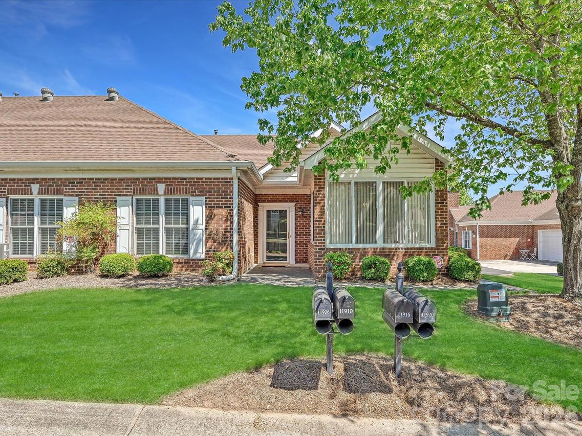 8655 Windsor Ridge Dr., Charlotte, NC 28277