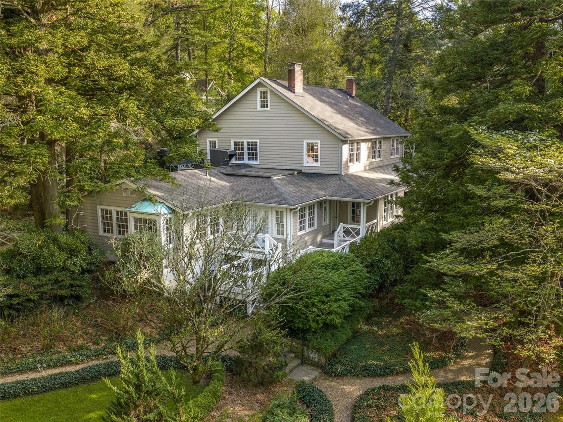 300 Ivy Terrace Dr., Saluda, NC 28773