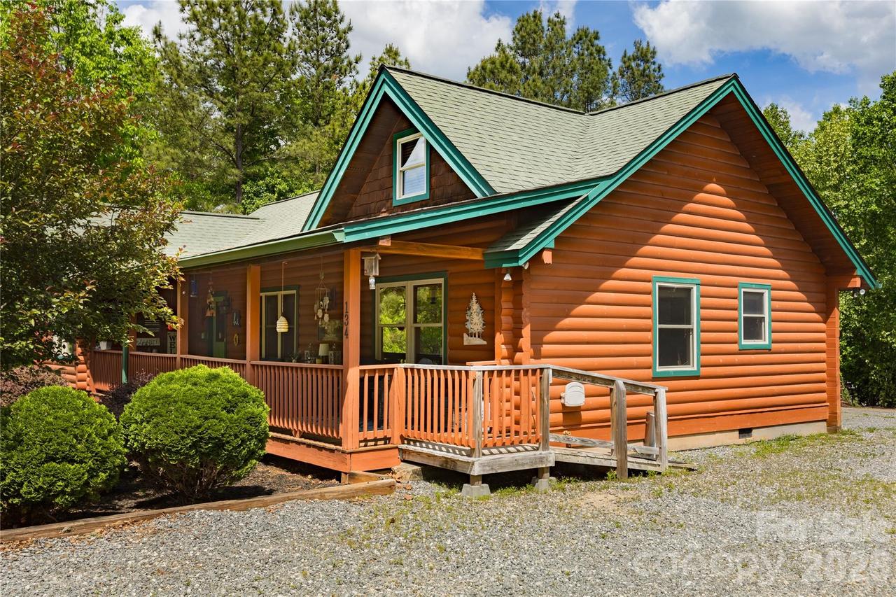 134 Quebec Tr., Bostic, NC 28018