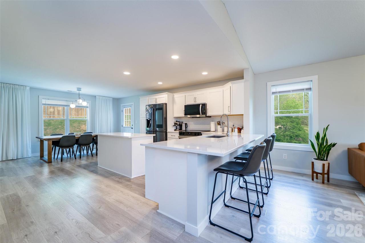 16 Danielbrooke Dr., Asheville, NC 28806