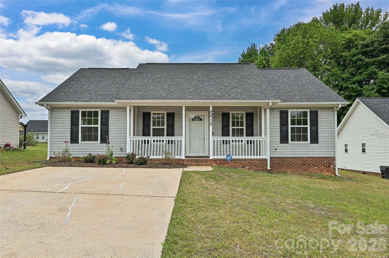 2015 Slater Springs Dr., Charlotte, NC 28216