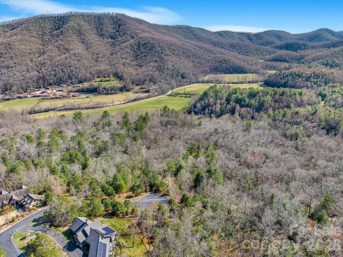 140 Woodhen Way, Mills River, NC 28742