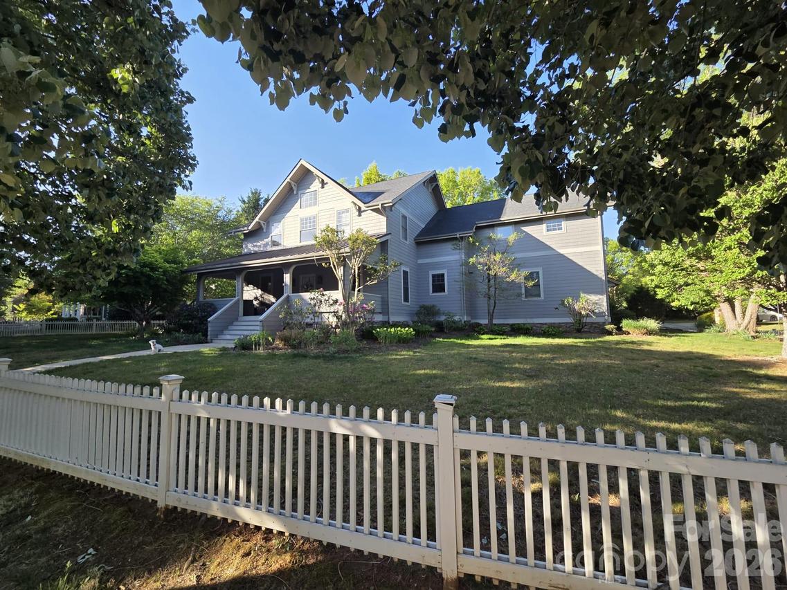 1066 Columbine Rd., Asheville, NC 28803