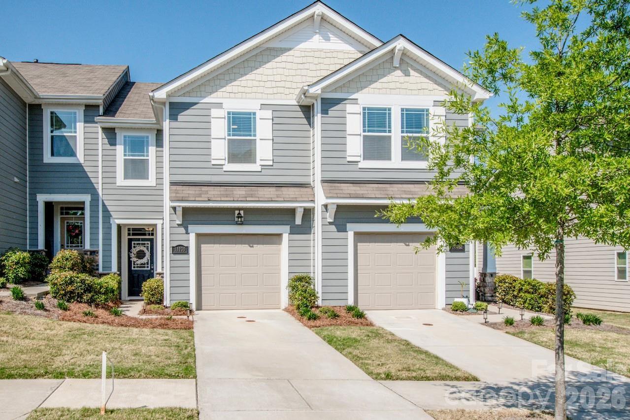 18036 Pear Hawthorne Dr., Huntersville, NC 28078