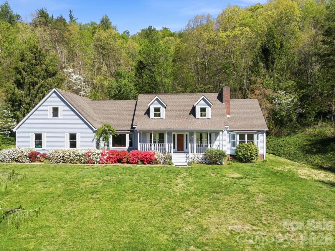 29 Small Mountain Dr., Asheville, NC 28805