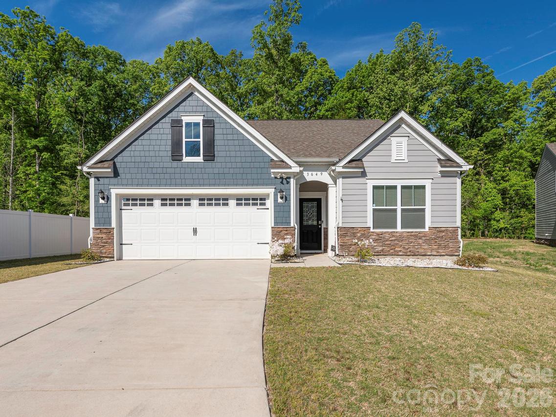 3649 Azalea Ridge Dr., Mount Holly, NC 28120