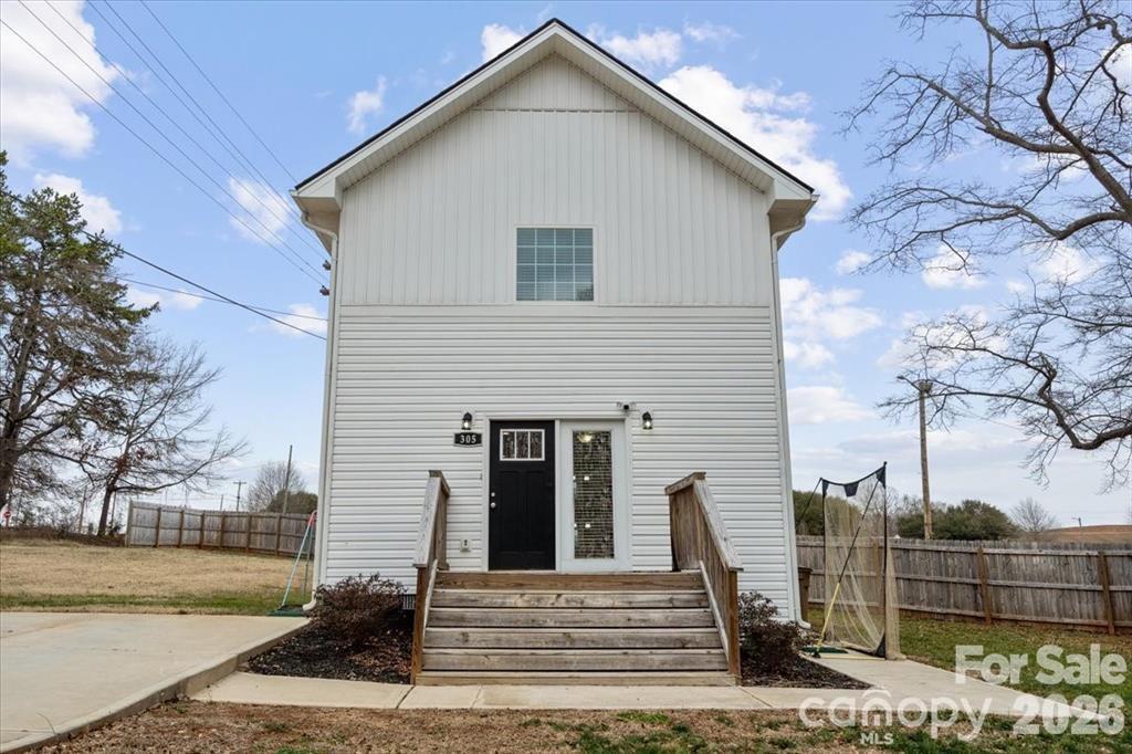 305 Wingate Ct., Shelby, NC 28152