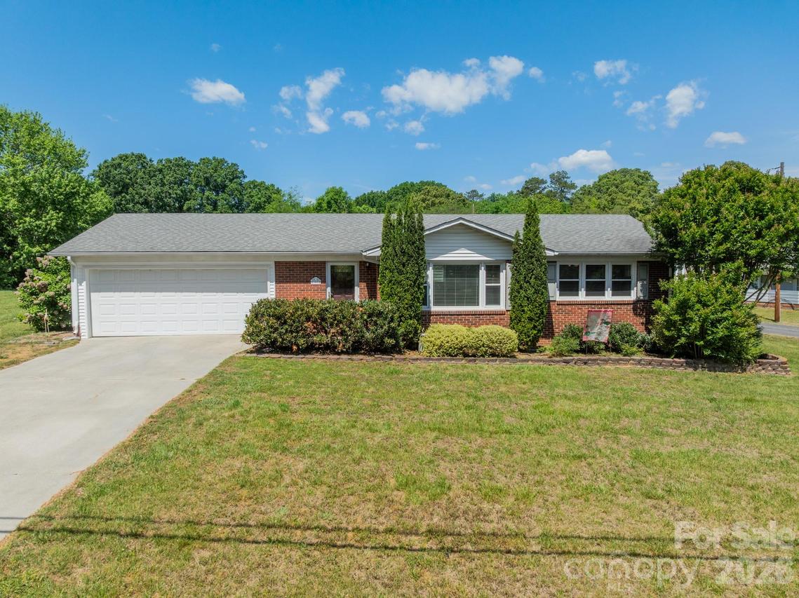 307 Winona Ave., Kannapolis, NC 28081