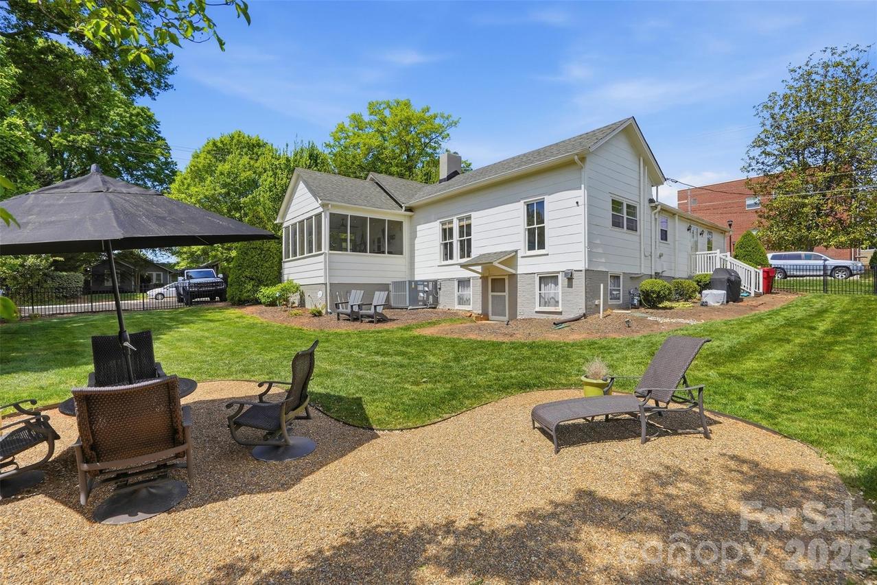 303 South St., Davidson, NC 28036