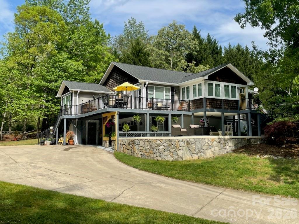 335 Village Blvd., Lake Lure, NC 28746