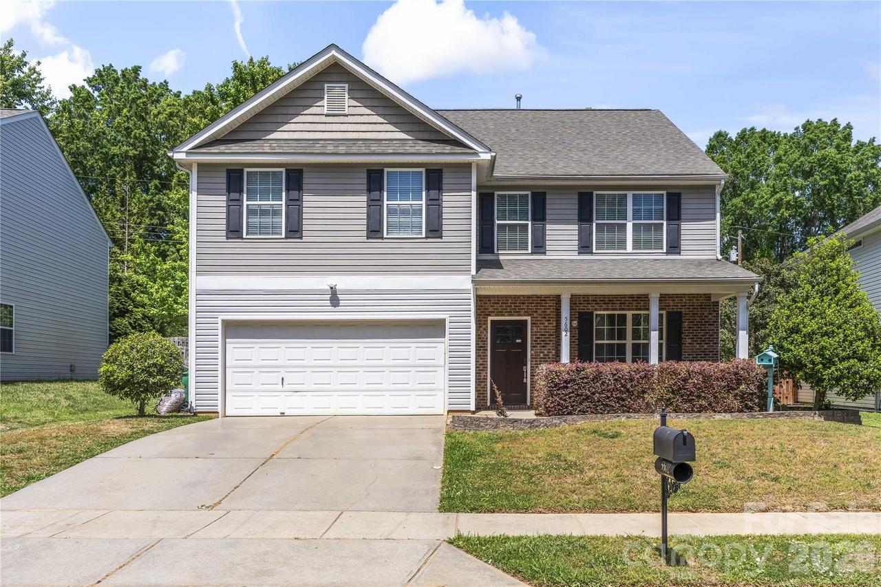 5602 Falkland Dr., Matthews, NC 28104