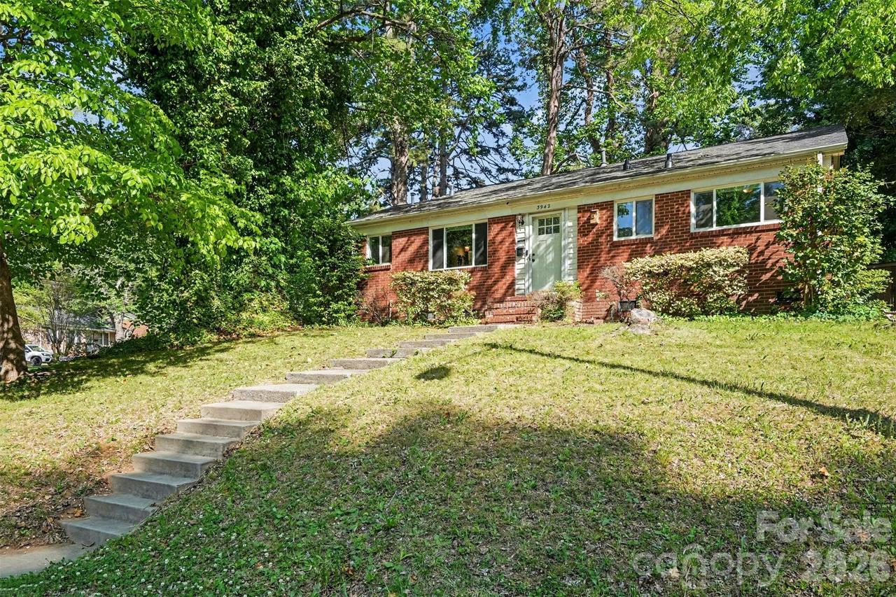 3942 Glenville Ave., Charlotte, NC 28215