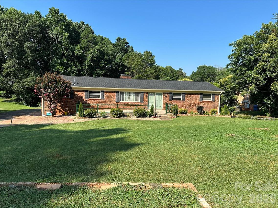 9716 Sunway Dr., Mint Hill, NC 28227