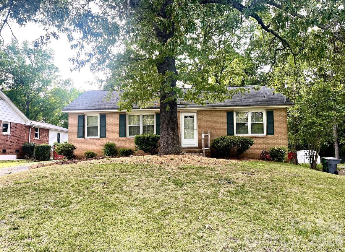 3200 Markland Dr., Charlotte, NC 28208