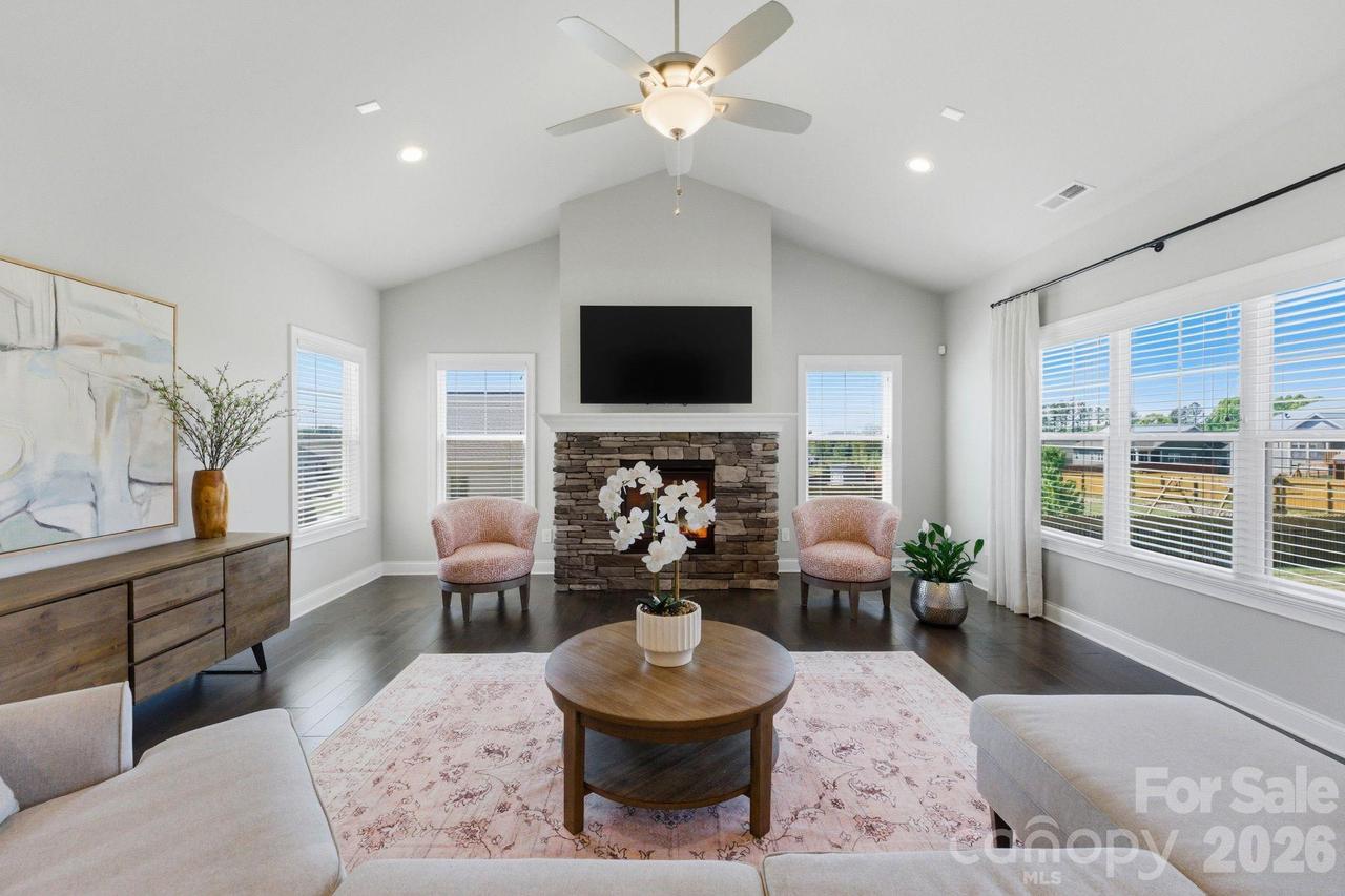 176 Staffordshire Dr., Statesville, NC 28625