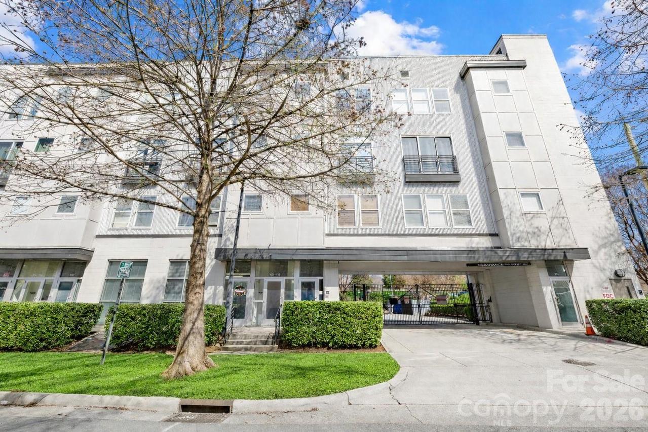 918 Westmere Ave., Charlotte, NC 28208