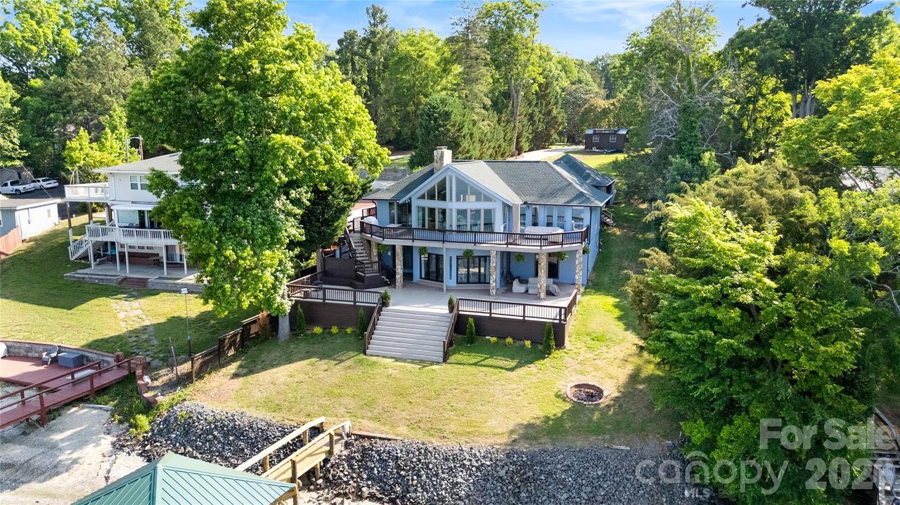 8611 Island Point Rd., Charlotte, NC 28278