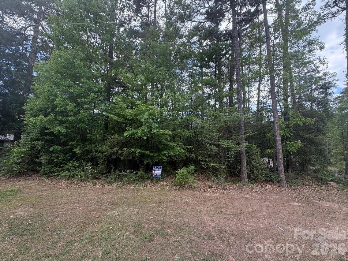 105 Hillcrest Rd., New London, NC 28127