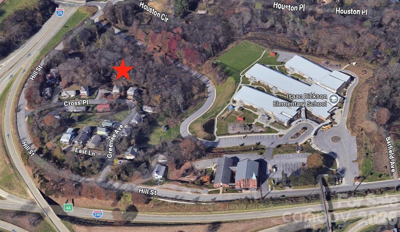99999 Cross Pl., Asheville, NC 28801