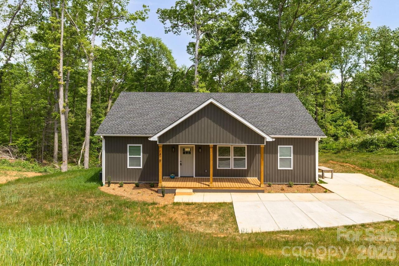 1475 32nd St., Hickory, NC 28602