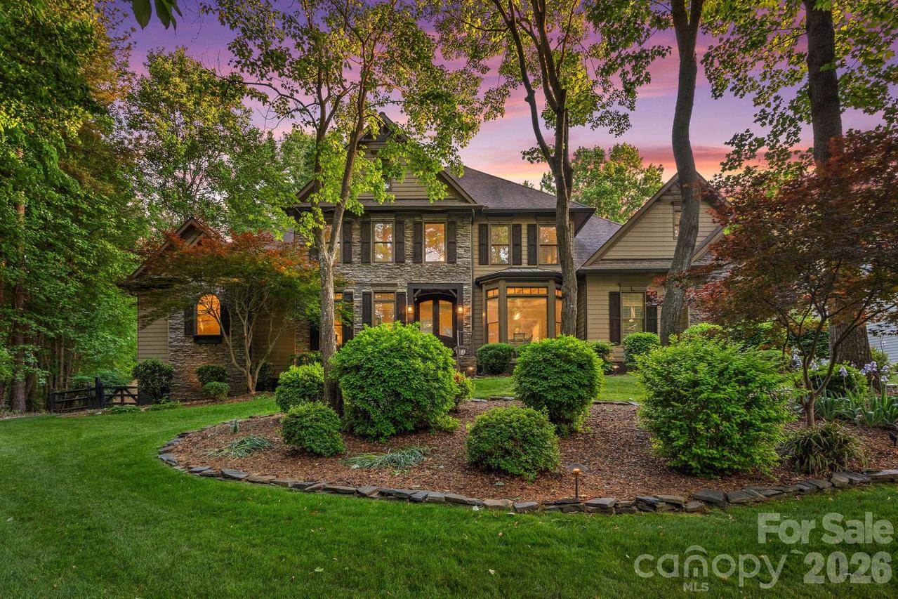 108 Chinook Ct., Mooresville, NC 28117