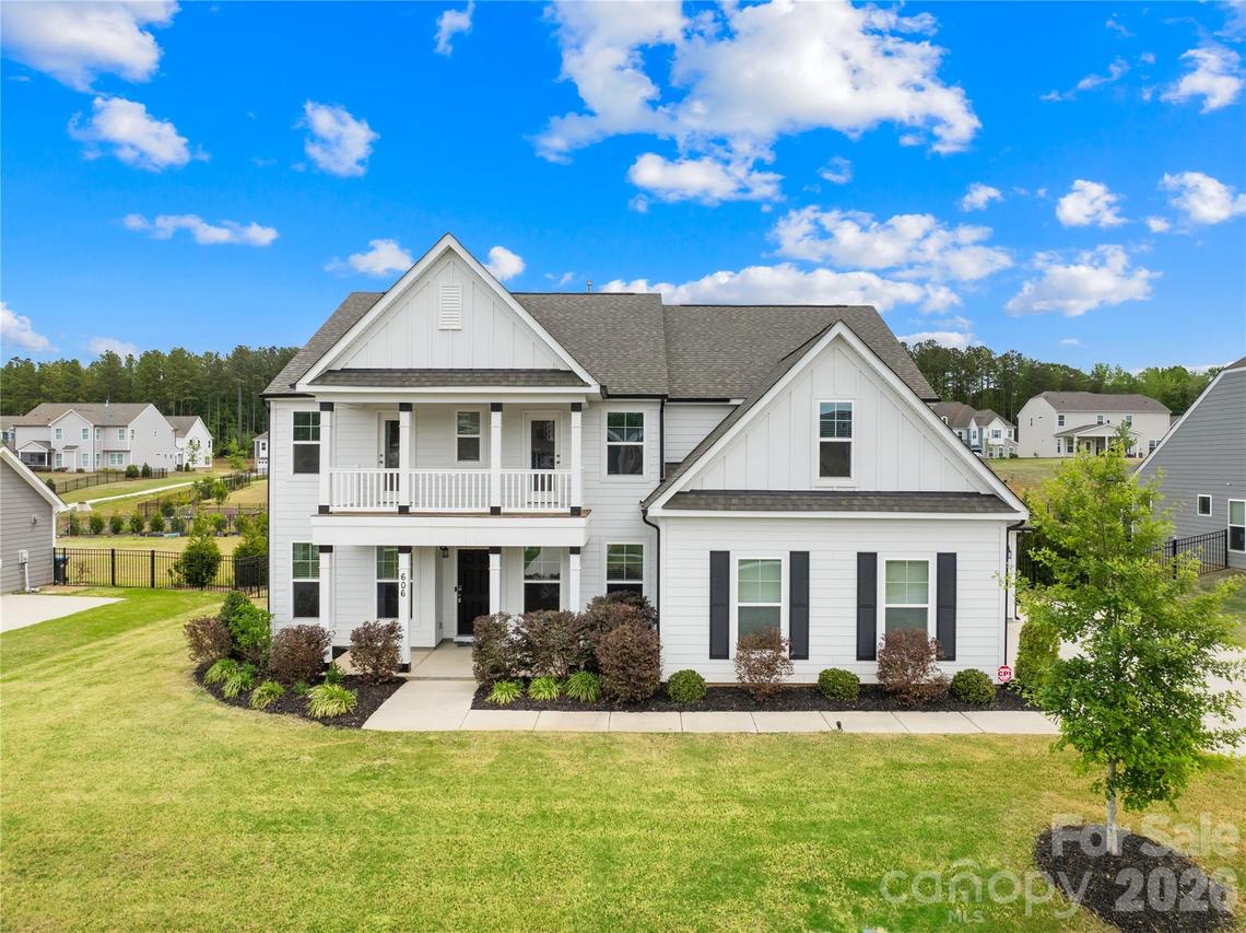 606 Yucatan Dr., Waxhaw, NC 28173