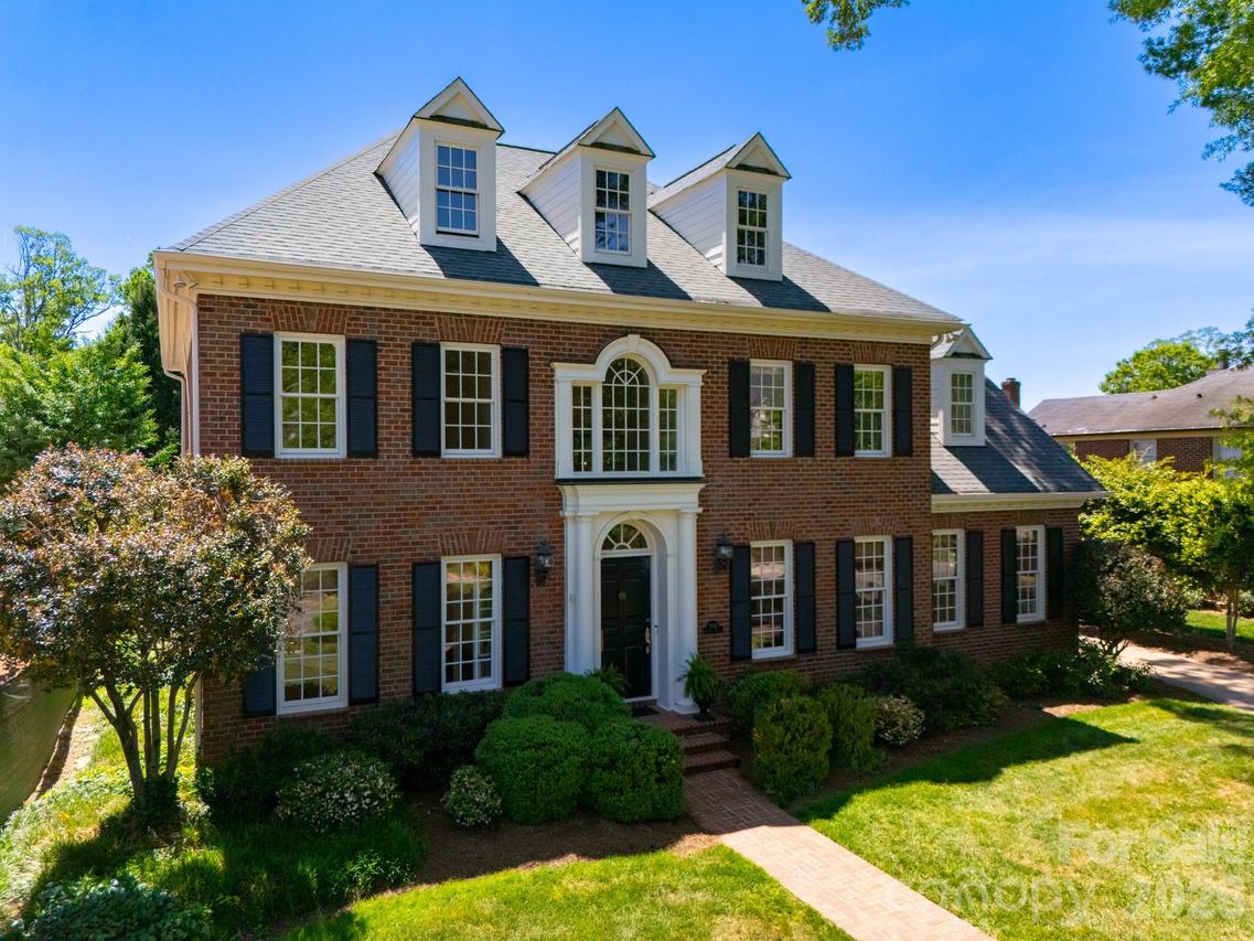 2046 Hopedale Ave., Charlotte, NC 28207