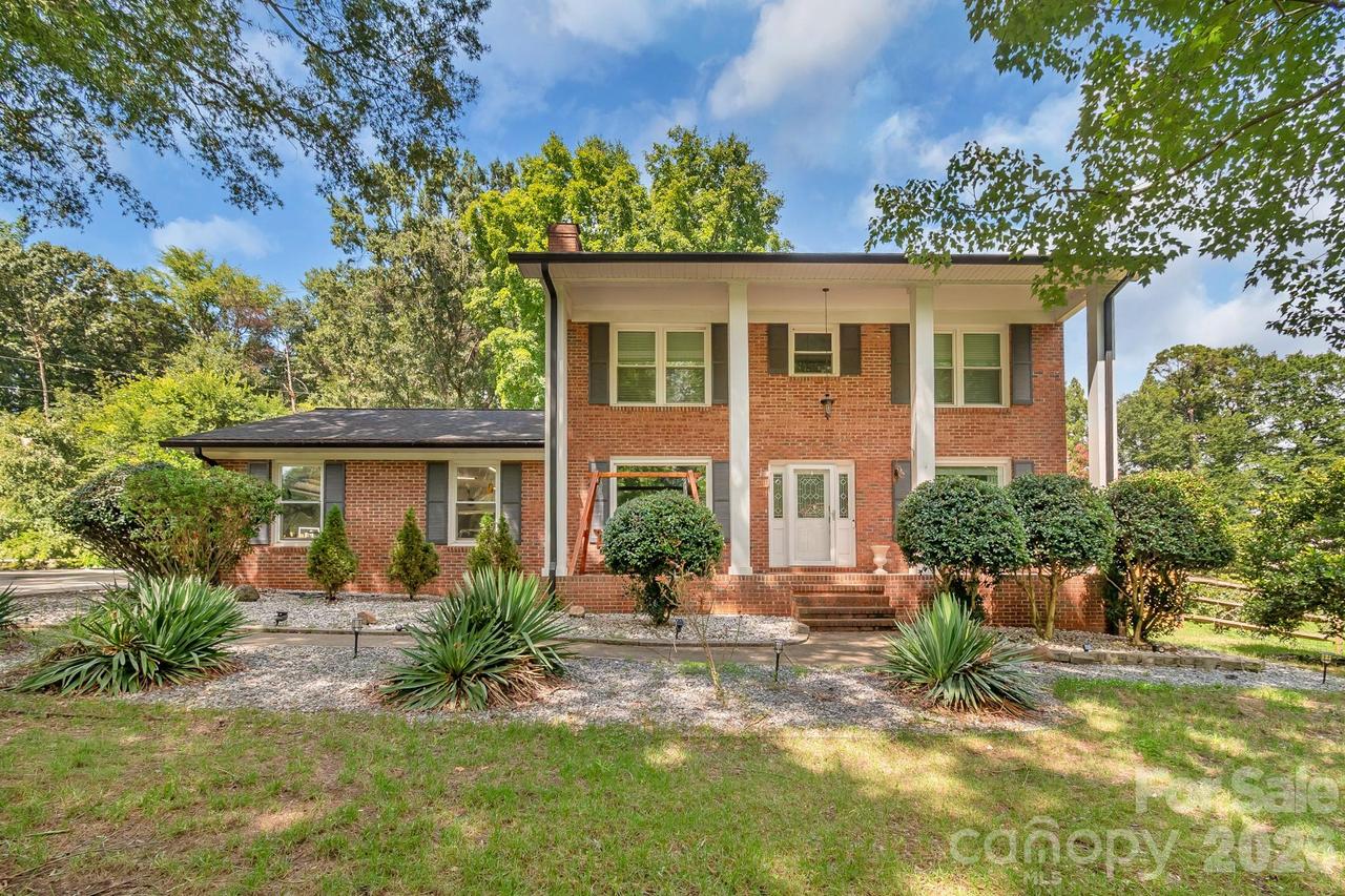 6070 Ferncliff Dr., Concord, NC 28027