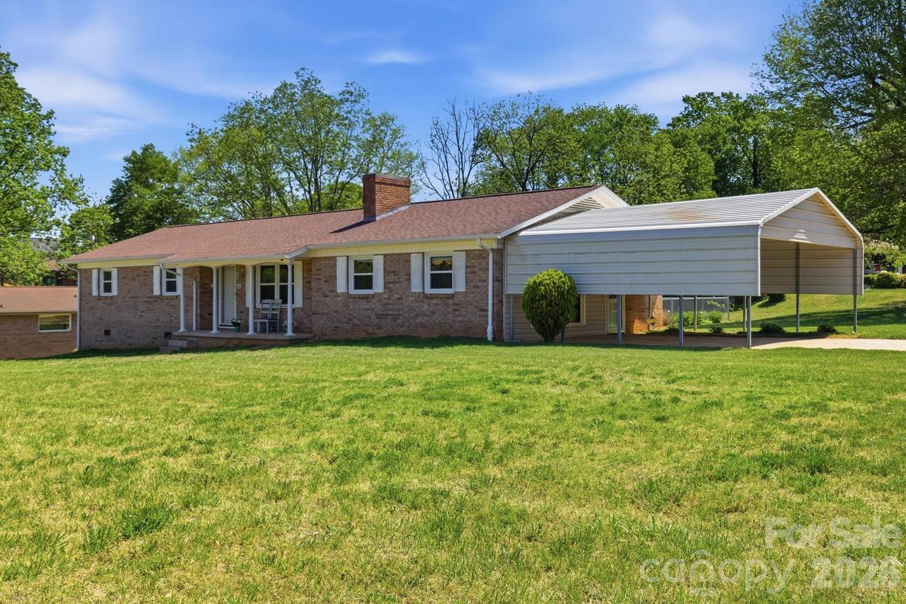 1480 21st St., Hickory, NC 28601