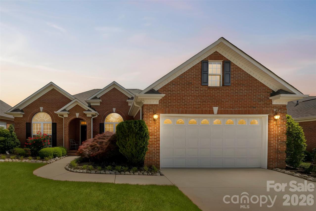 2304 Pinefield Ct., Gastonia, NC 28056