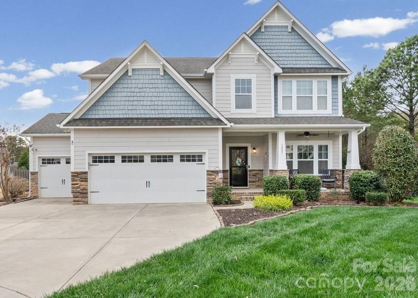 1007 Pine Bark Pl., Matthews, NC 28104
