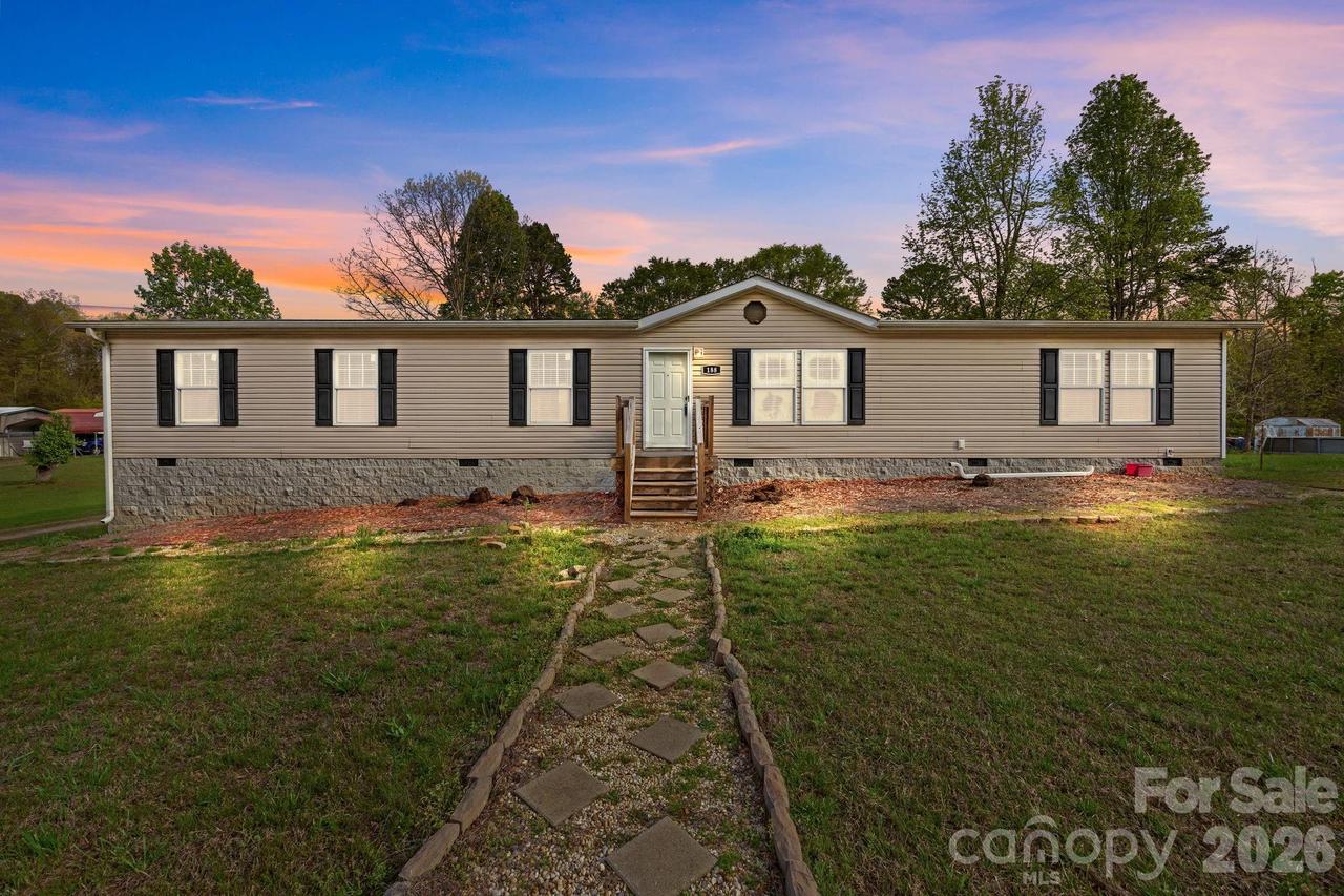 188 Low Ln., Statesville, NC 28677