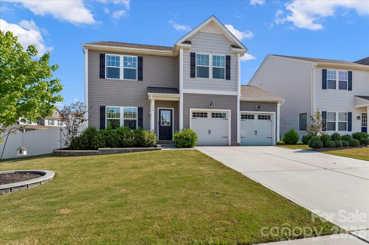 174 Parkmont Dr., Troutman, NC 28166