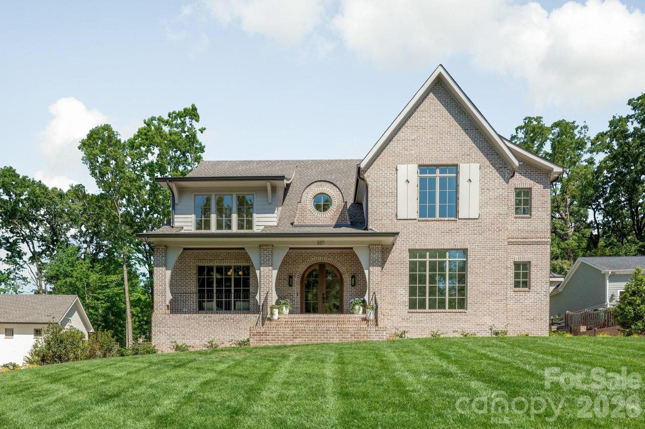 227 Hargett Ct., Charlotte, NC 28211