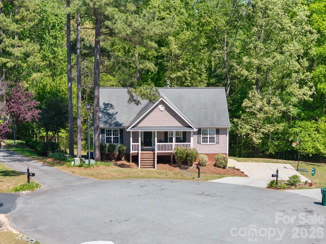 441 Carriage Ln., Linwood, NC 27299
