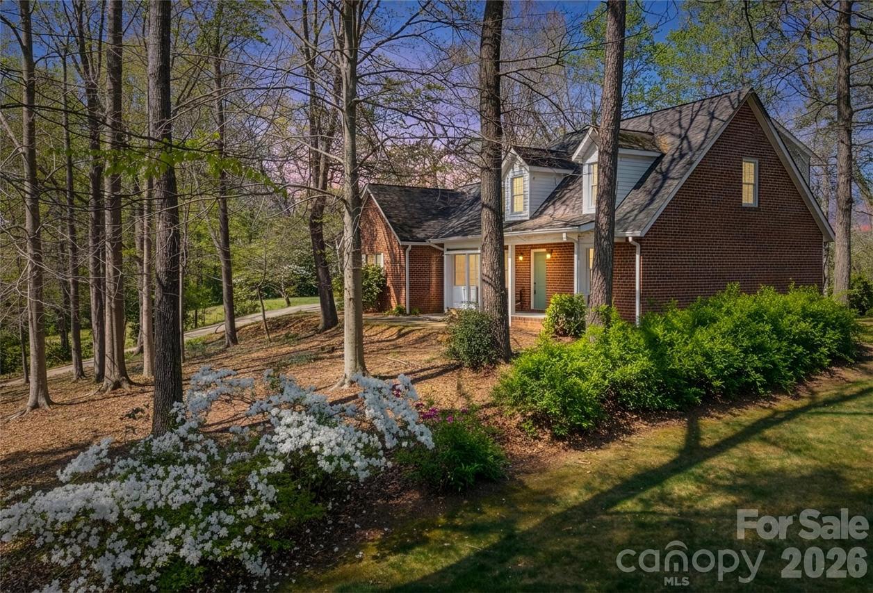 1421 Windsor St., Lenoir, NC 28645