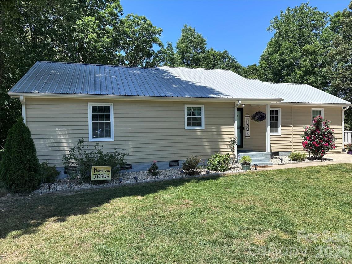 1105 Woodside Dr., Salisbury, NC 28146